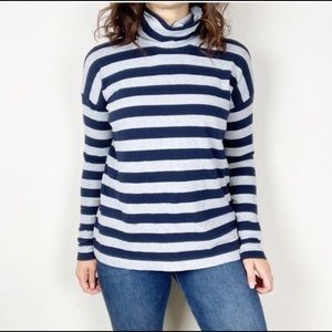 J Crew Gray & White Long Sleeve Turtleneck